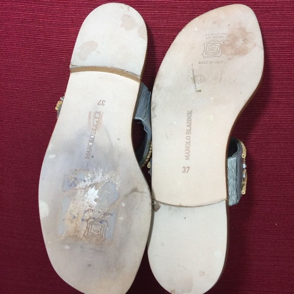 Silver Manolo Blahnik flat sandals - Picture 4 of 5